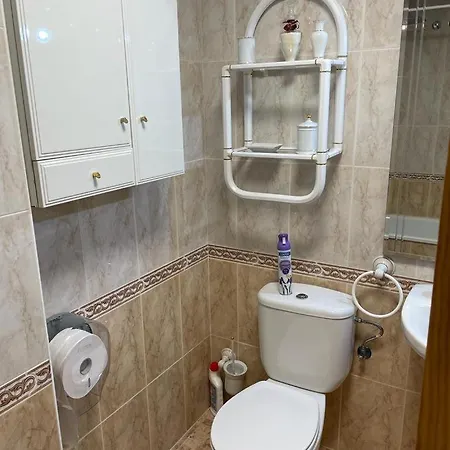 Apartment Calle Paralela Estocolmo 1, Two Bedrooms Near Locos And Consum Supermarket *