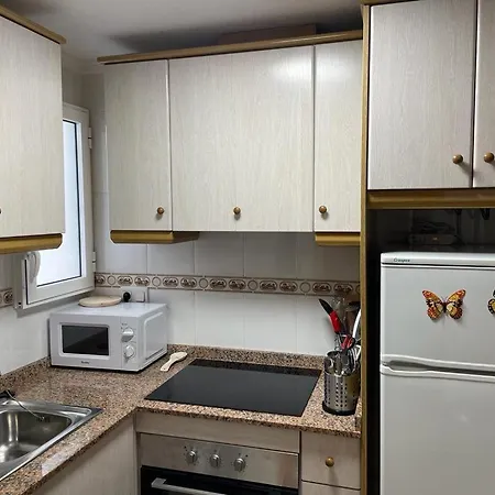 Apartment Calle Paralela Estocolmo 1, Two Bedrooms Near Locos And Consum Supermarket *