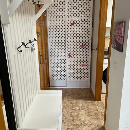 Apartamento Calle Paralela Estocolmo 1, Two Bedrooms Near Locos And Consum Supermarket